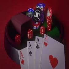 Beragam permainan meja elektronik seperti blackjack dan roulette tersedia